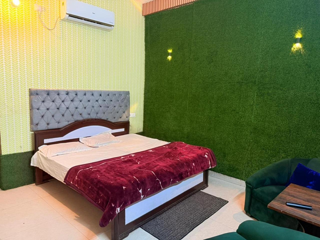 Gupta Guest House - Varanasi — Photos 1